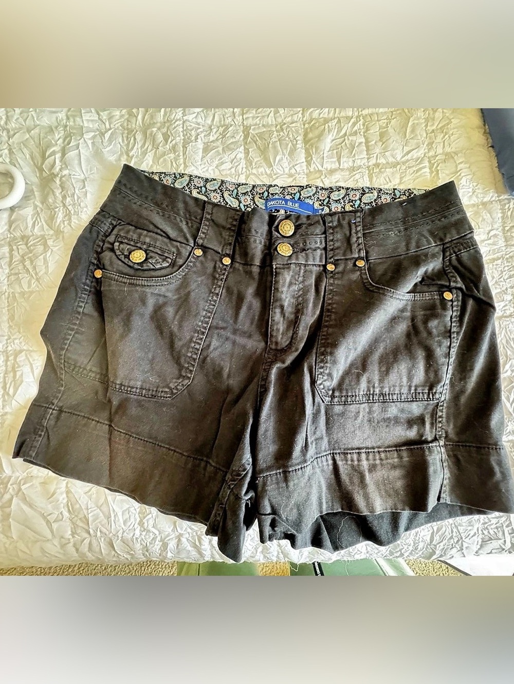 Dakota Blue Cargo Shorts in Black Size 8 Like New